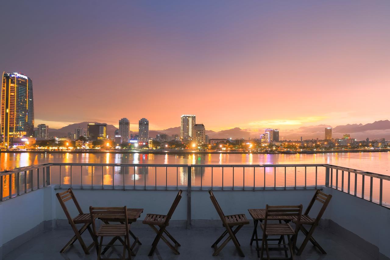 Vitalis Riverside Hotel Da Nang Esterno foto