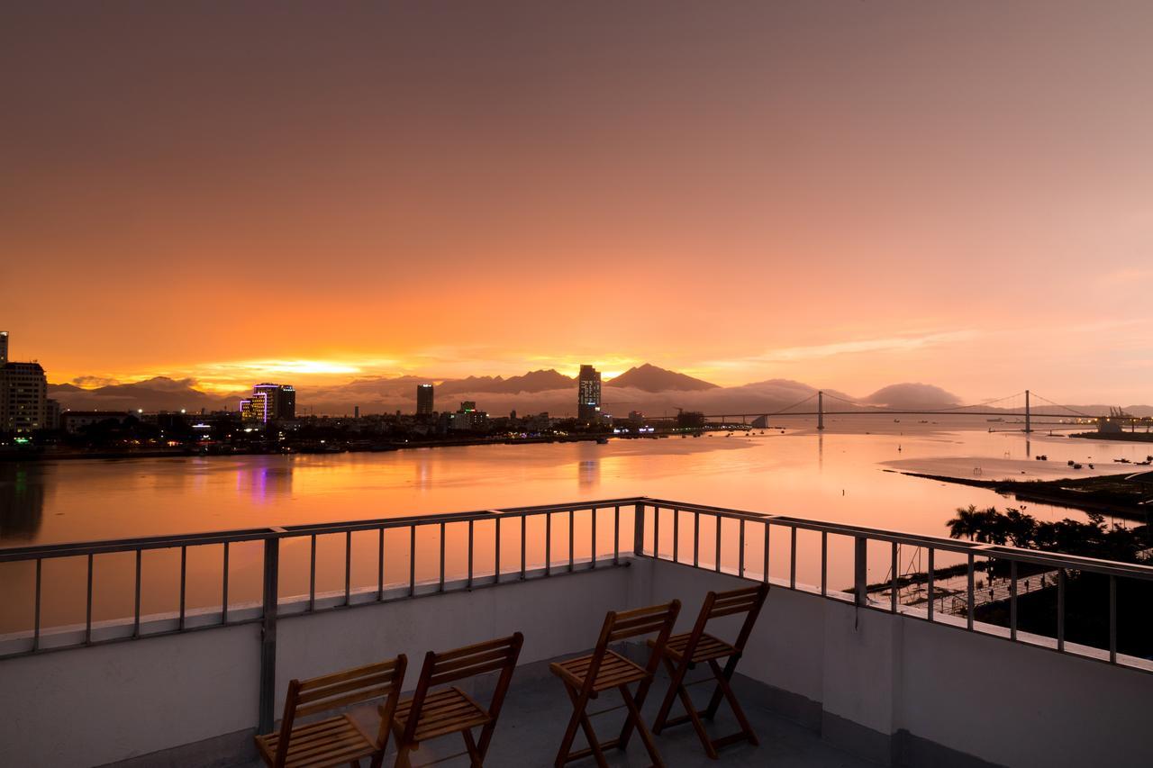 Vitalis Riverside Hotel Da Nang Esterno foto
